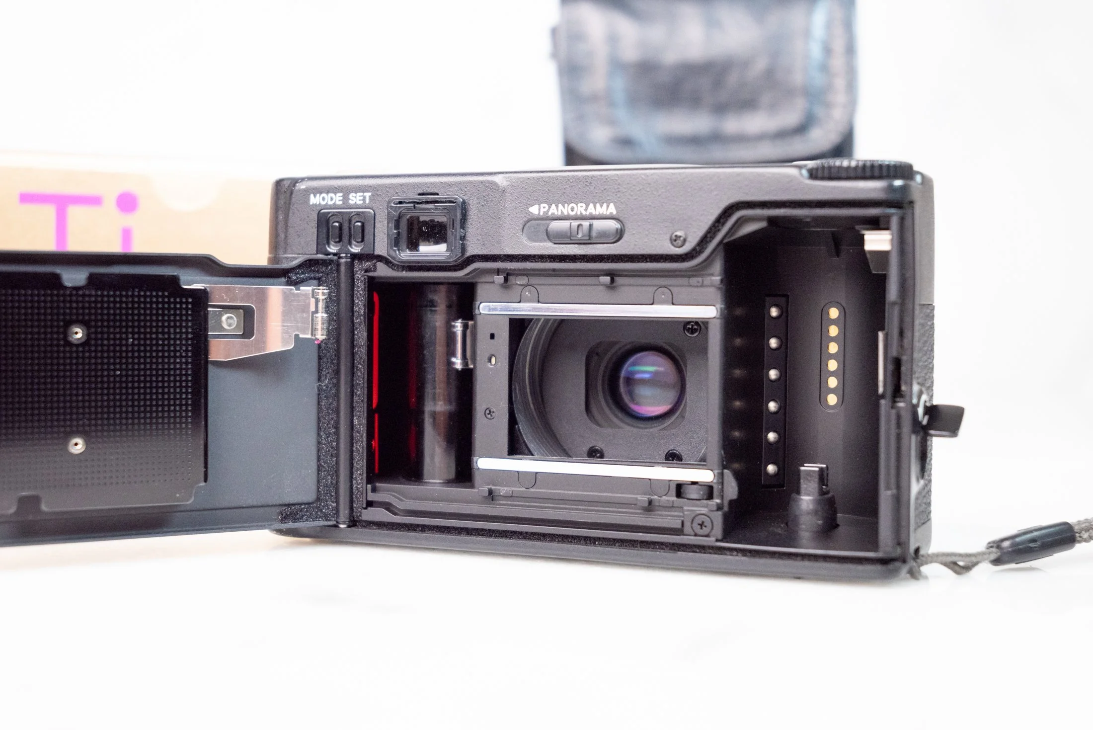Nikon 28Ti Point and Shoot 35mm Film Camera with Box, Case and